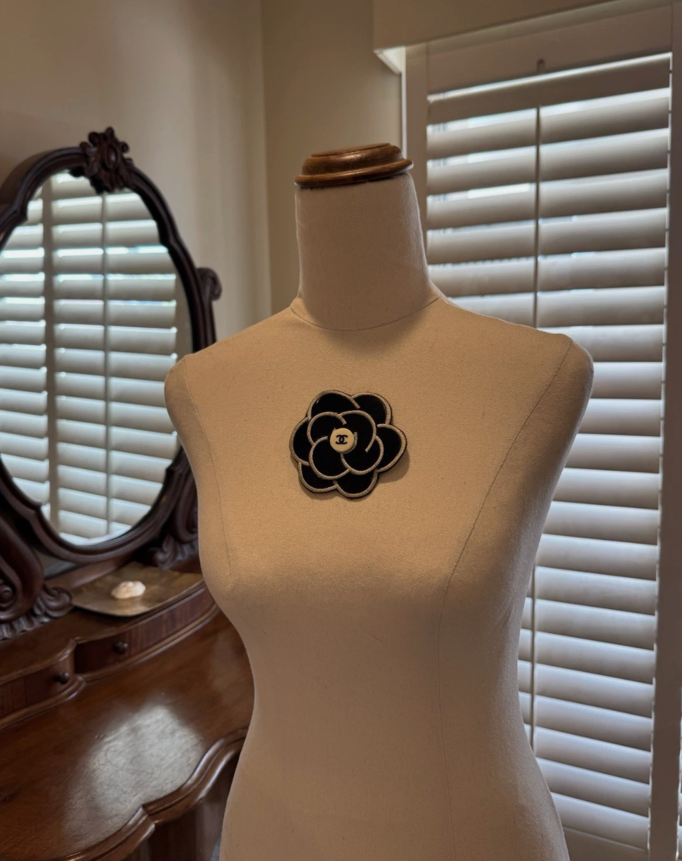 CHANEL BROOCH 95 ARCHIVAL