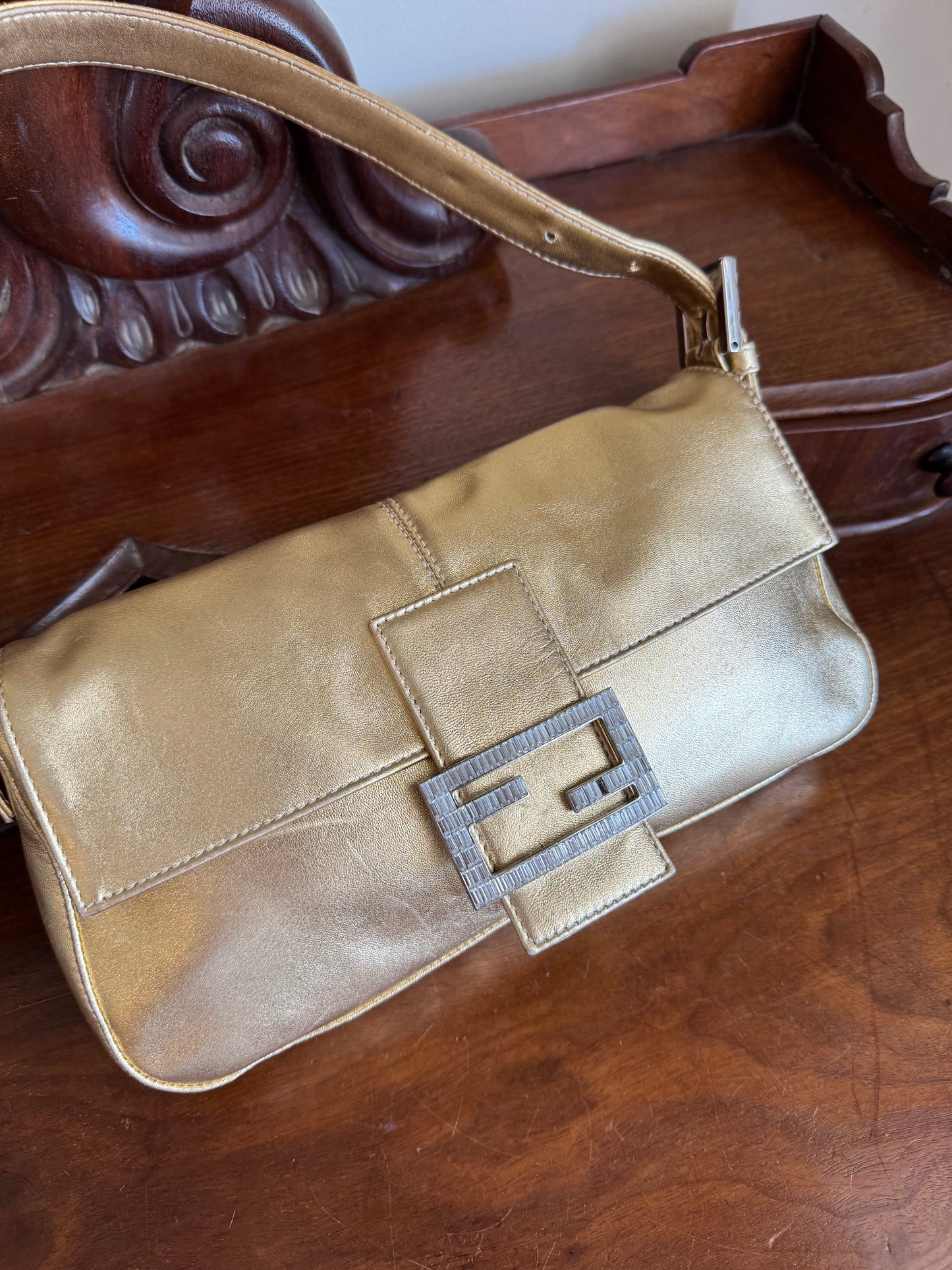 FENDI BAGUETTE GOLD