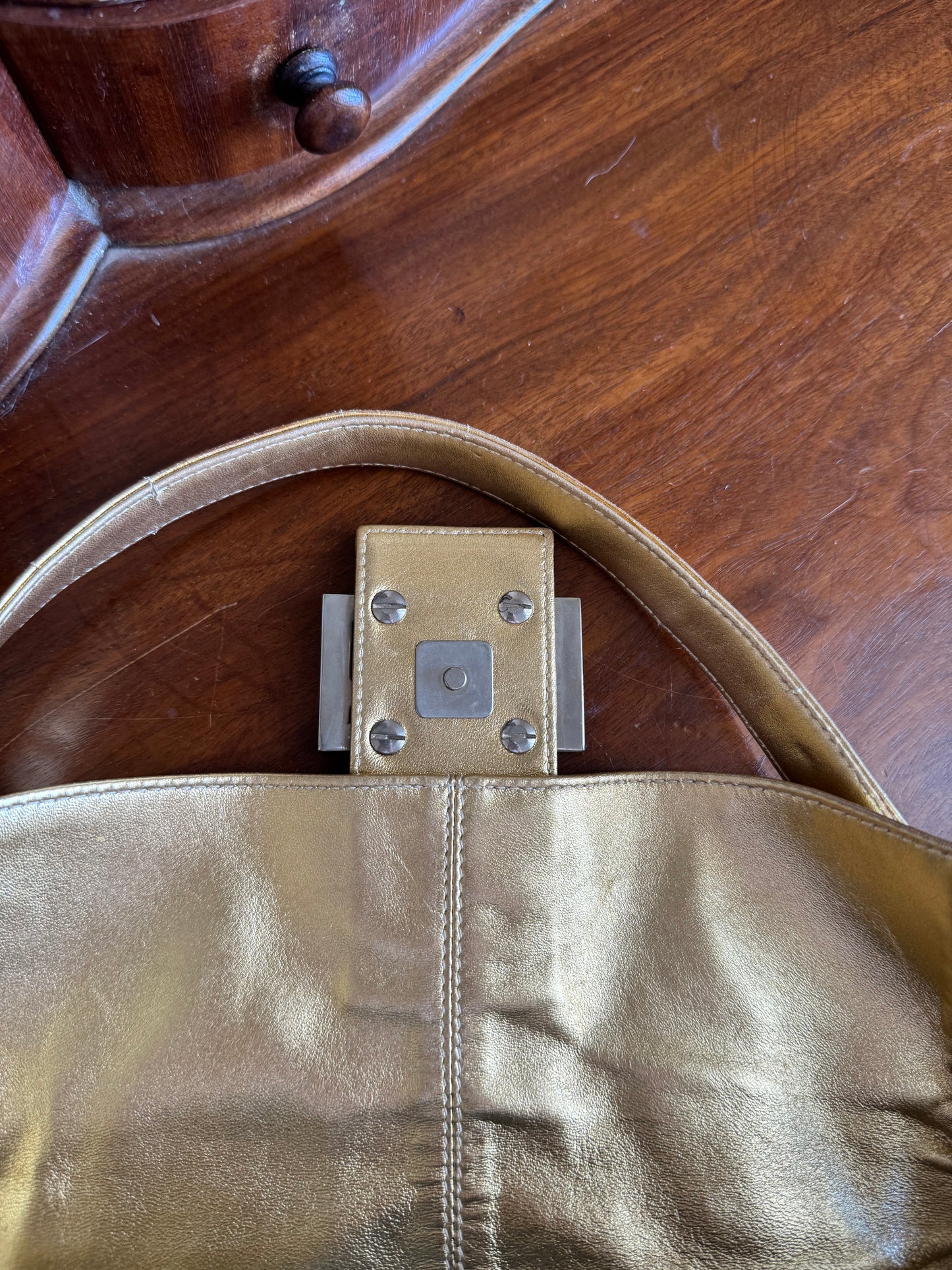 FENDI BAGUETTE GOLD