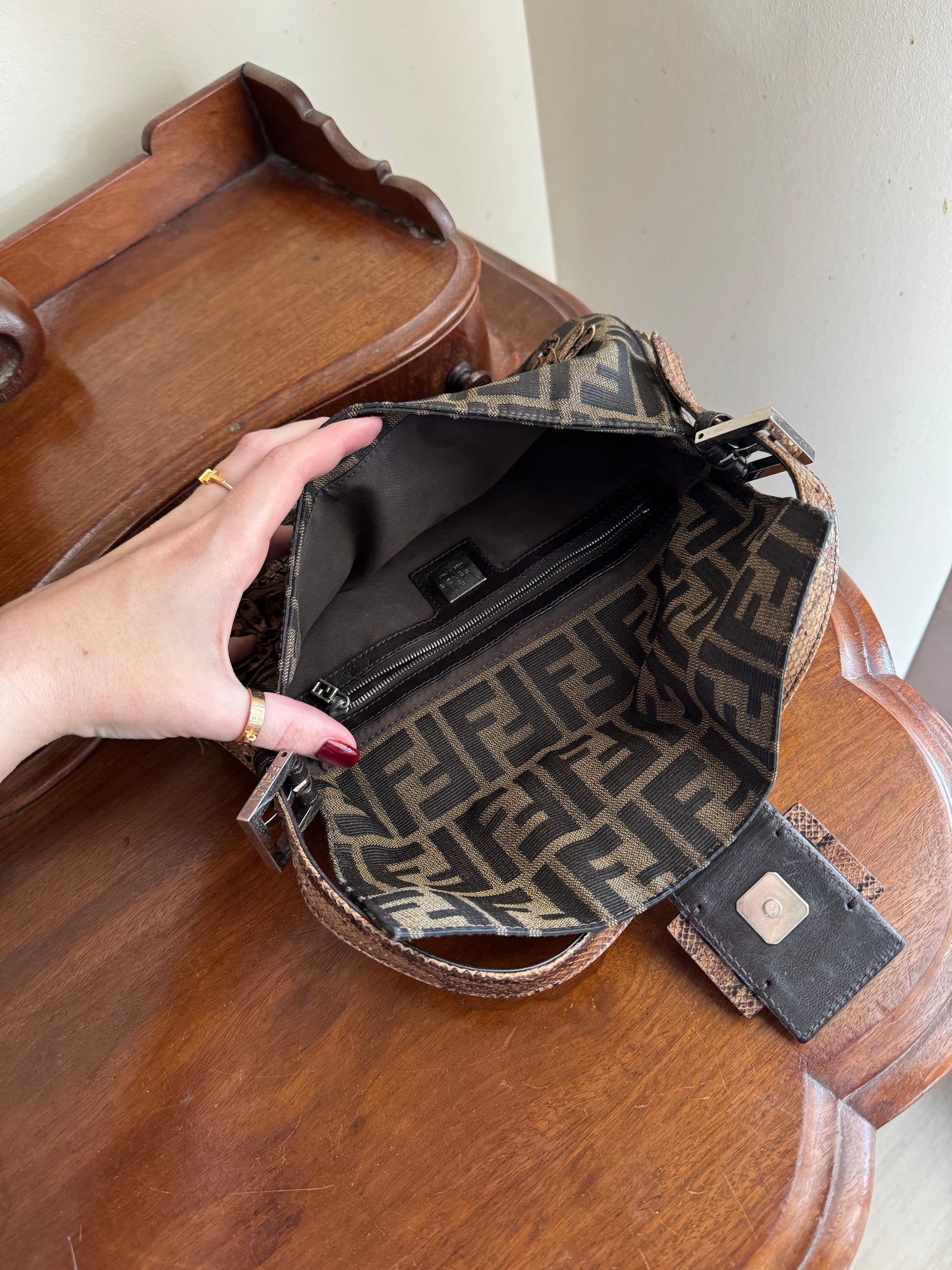 FENDI BAGUETTE