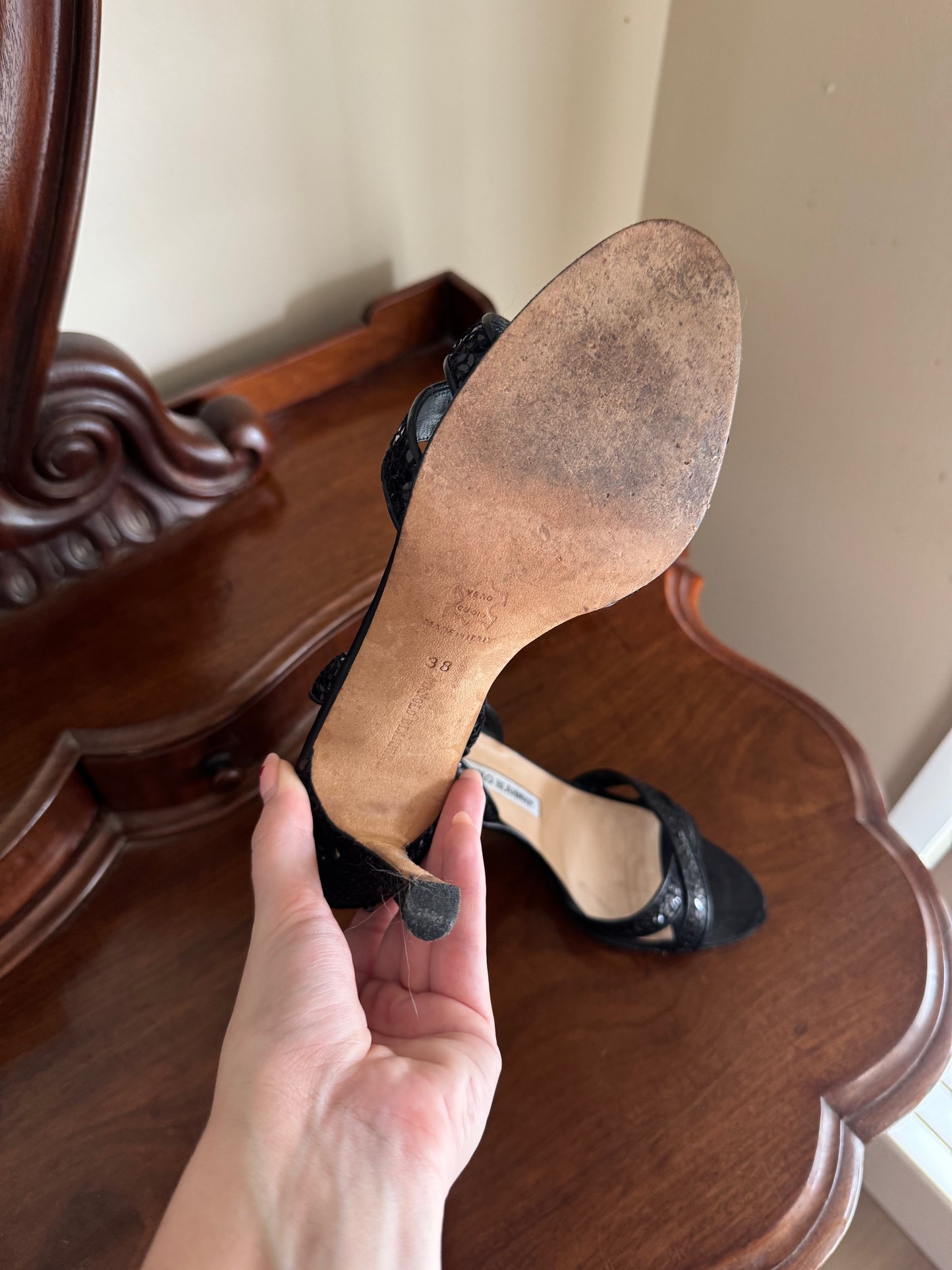 MANOLO BLAHNIK CALLASLI SEQUIN SANDALS SIZE 38