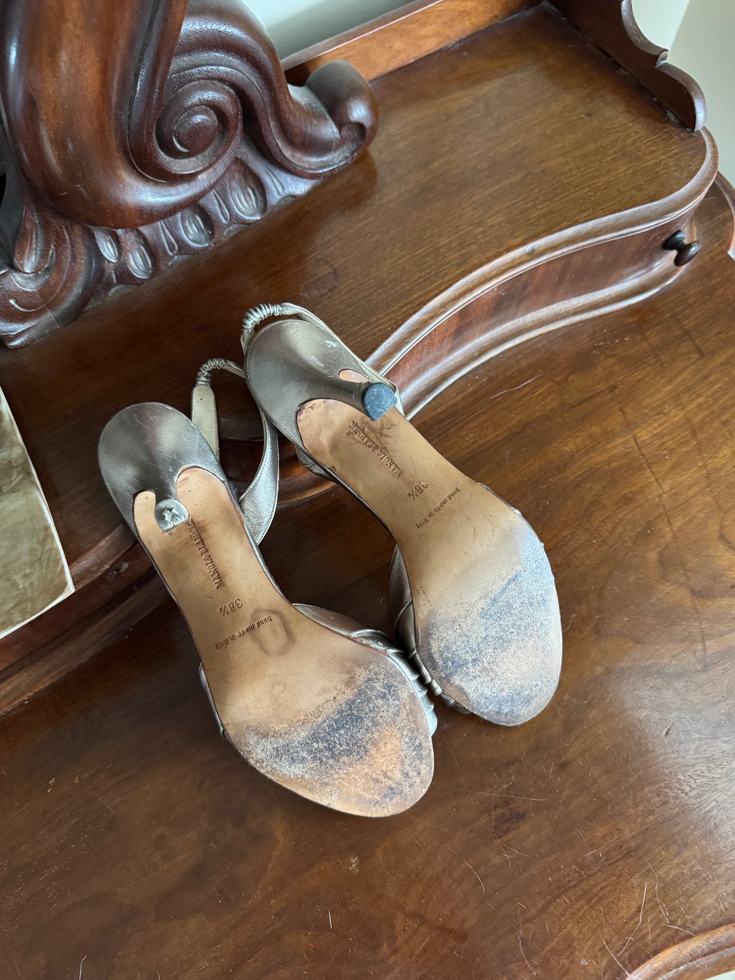 MANOLO BLAHNIK SATC CARRIE BRADSHAW PUMPS SIZE 38 1/2