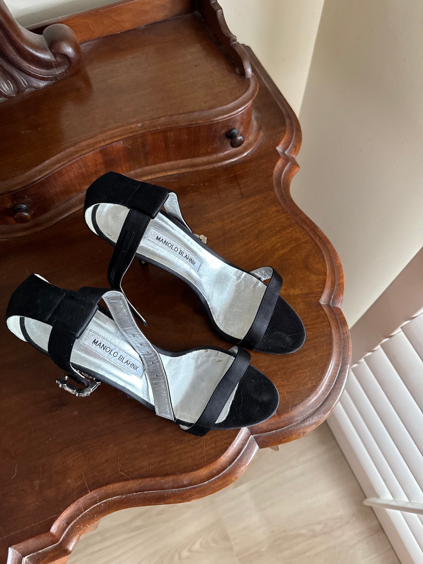 MANOLO BLAHNIK SATIN AND RHINESTONE ANKLE PUMPS SIZE 38 12